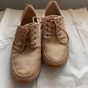 Rose Gold Reef Size 9 Shoes